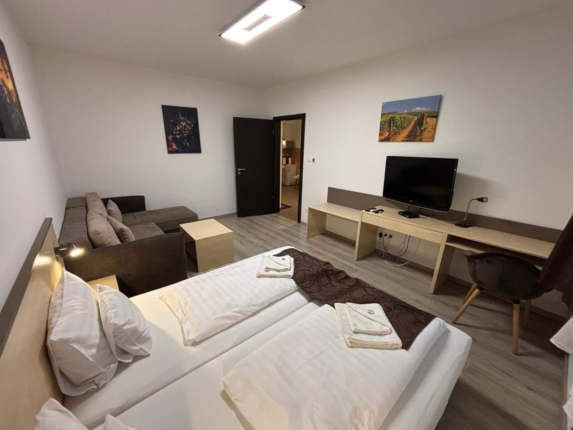 Pizza Tabor Apartman Miskolc Exterior photo