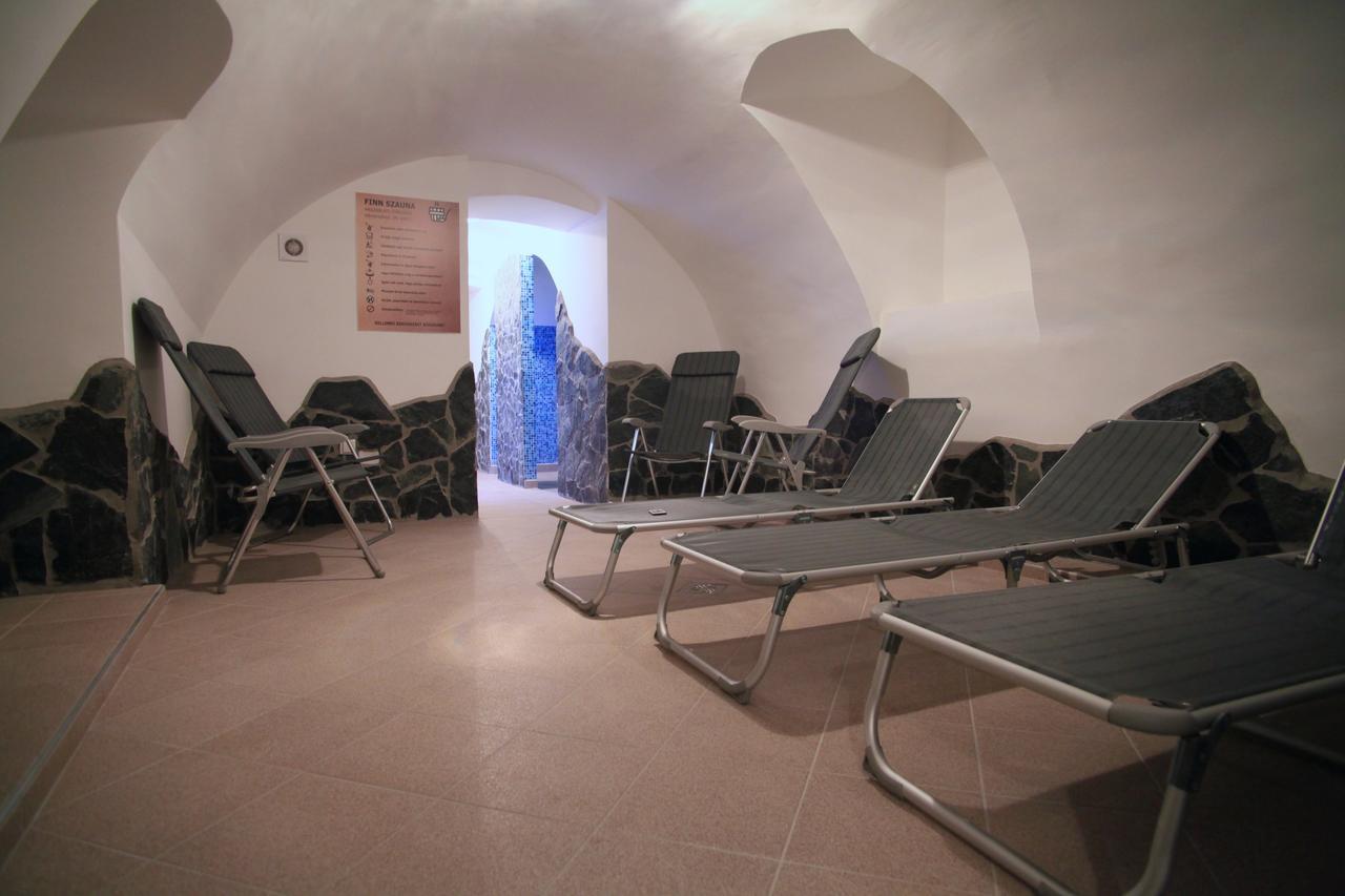 Pizza Tabor Apartman Miskolc Exterior photo