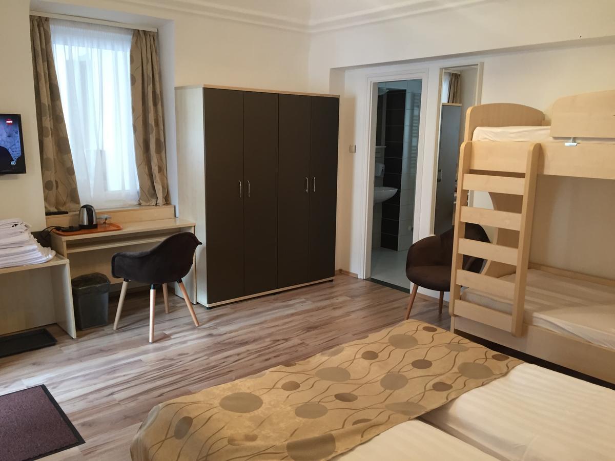 Pizza Tabor Apartman Miskolc Exterior photo